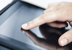 Чиновник с iPad — угроза национальной безопасности?