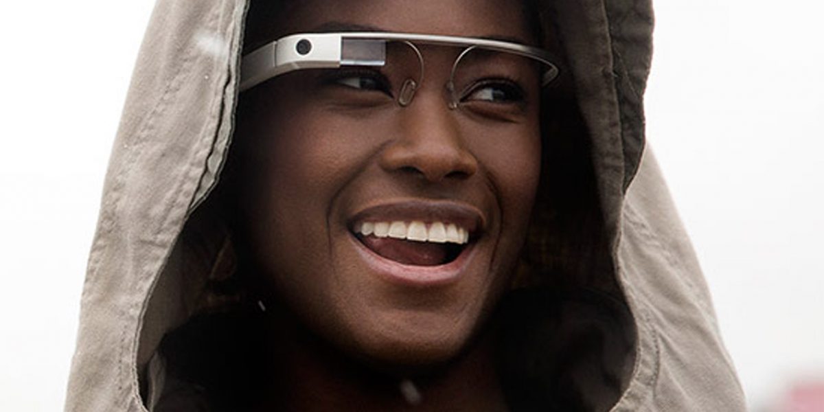 Google Glass поступят в продажу уже в 2013 году