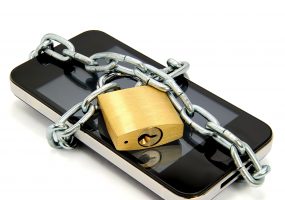 Apple вводит двухступенчатую проверку учетных записей
