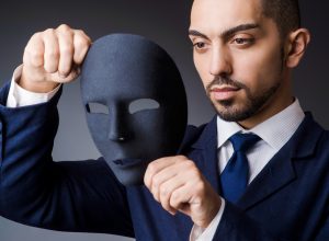 Агентов ЦРУ обязали использовать соцсети
