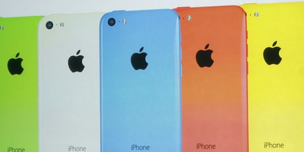 Акции Apple упали после презентации новых моделей