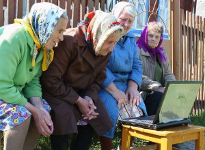 Интернет нужен пенсионерам для самообразования и общения