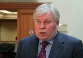 Кучерена написал роман о Сноудене