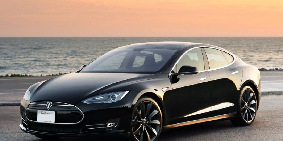 «Яндекс.Такси» запустит автомобиль Tesla в Петербурге