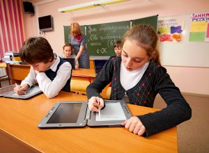 Гаджеты в школе: зло или средство обучения