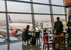 Wi-Fi в «Шереметьево» стал частично платным