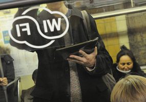 «МаксимаТелеком» закрыла Wi-Fi в метро для пользователей, блокирующих рекламу