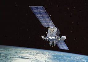 Международный мобильный оператор отказался от российской ракеты