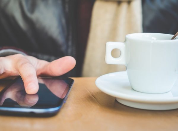 Глава Tele2 приравнял ежемесячные расходы абонентов к стоимости чашки кофе