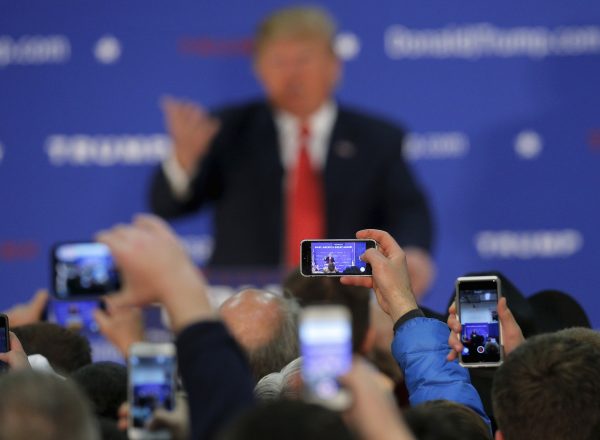 Победа Трампа приведет к исчезновению iPhone из магазинов США