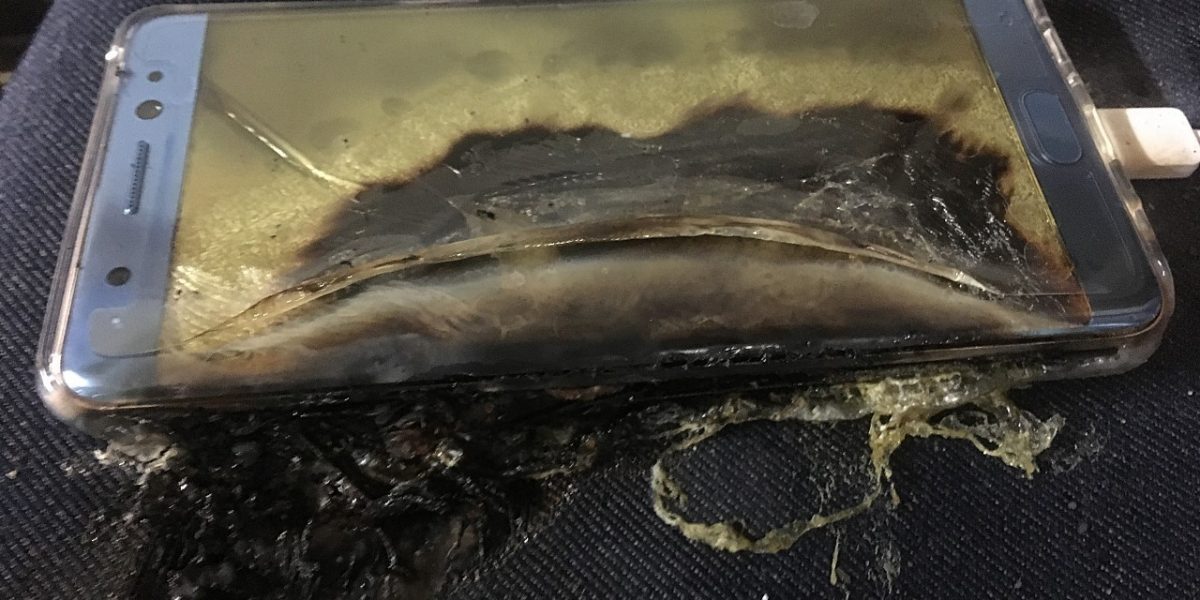 Samsung отзовет Galaxy Note 7 из-за взрывающихся аккумуляторов