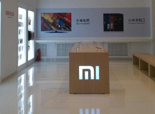 Xiaomi представила фитнес-браслет Smart Band 10 Pro по цене от 429 юаней