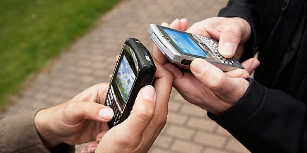 Кнопочными телефонами пользуются 23% россиян