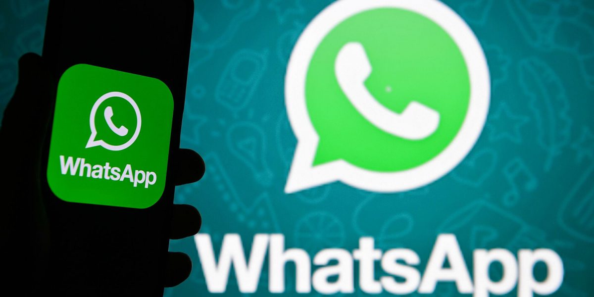 WhatsApp читает переписку своих пользователей