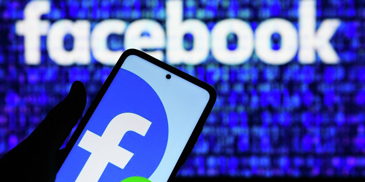 Facebook вводит новые меры предосторожности для подростков