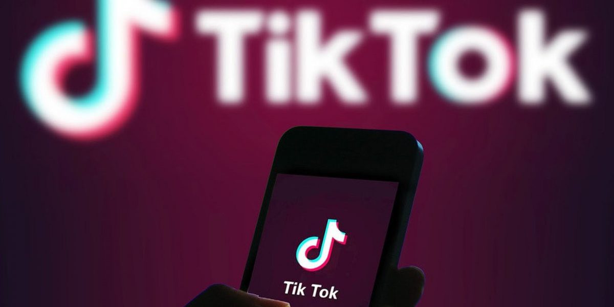 TikTok начал выполнять закон о «приземлении» в России