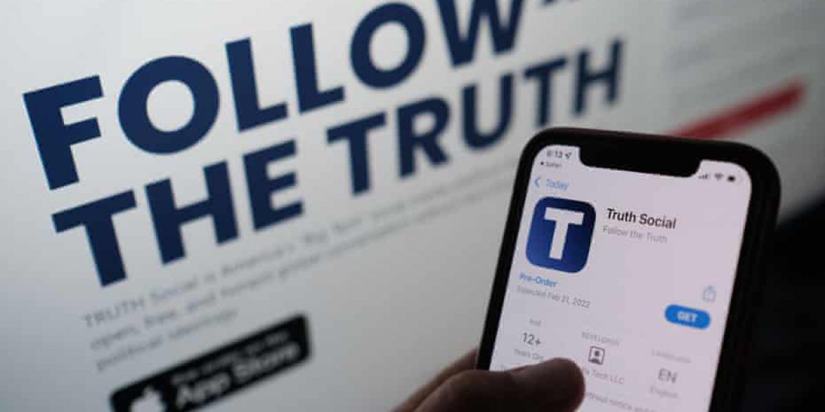 Соцсеть Дональда Трампа стала лидером по загрузкам в Apple App Store