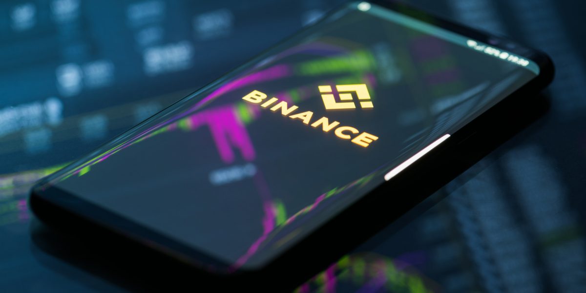 Binance ограничит доступ пользователям из России