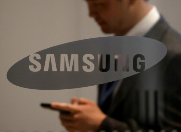 ФАС проверит ритейлеров на ценовой сговор при продаже смартфонов Samsung