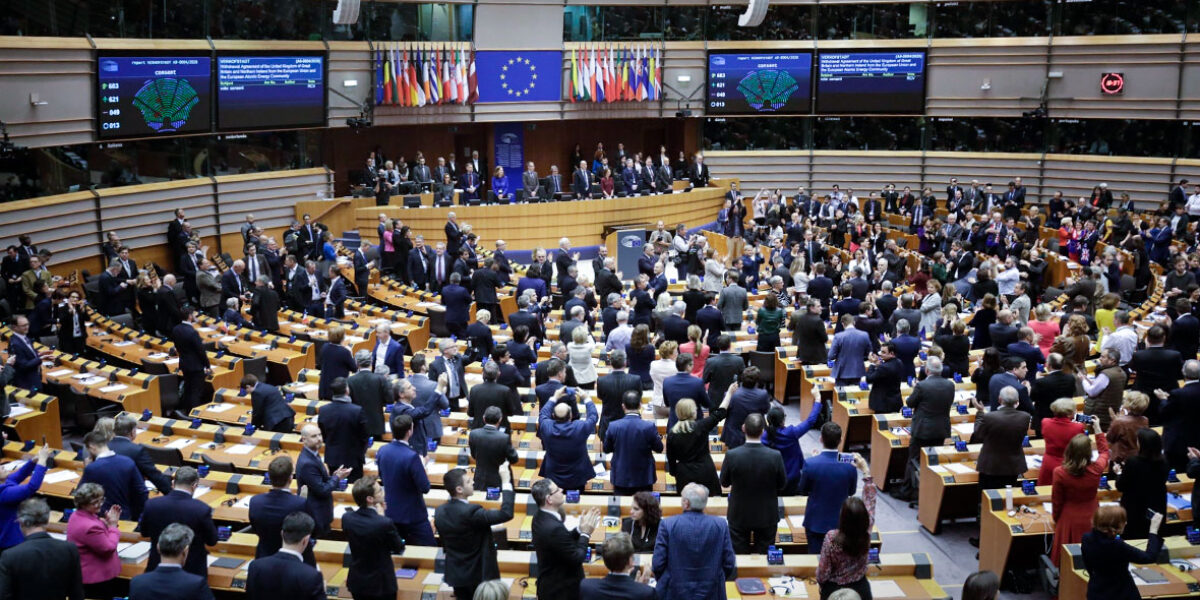 Европарламент одобрил законопроект о регулировании искусственного интеллекта
