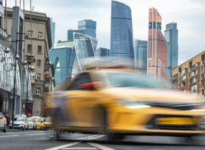 Подача такси Яндекс Go к аэропорту будет занимать всего несколько минут