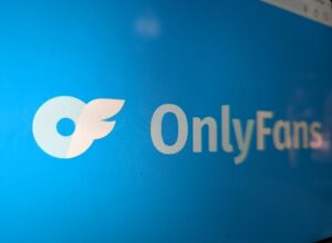 Пользователи OnlyFans спустили $5,6 млрд на контент сервиса