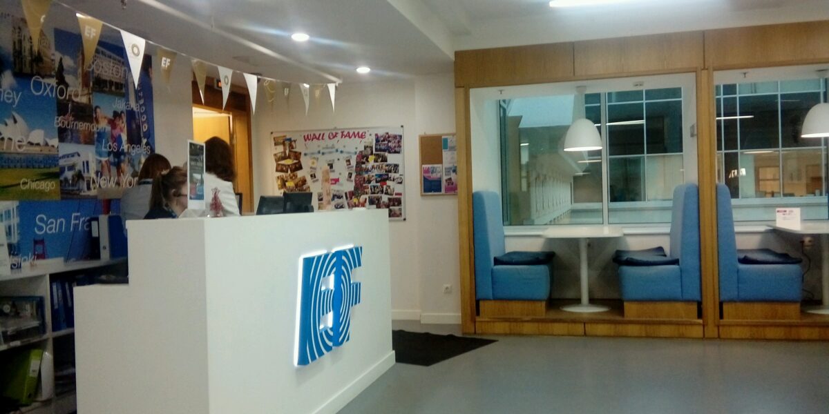 ФАС разрешила VK приобрести бывшую English First