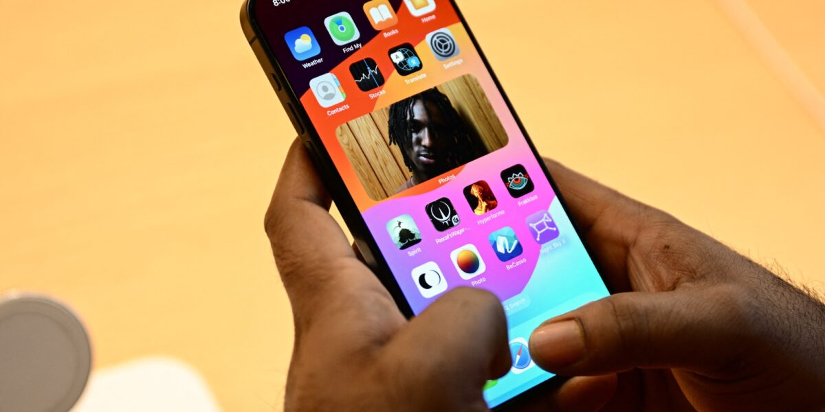 В iOS 17.5 появится защита от сталкинга