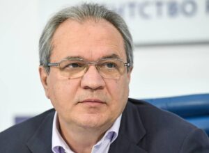 Глава СПЧ раскритиковал «Алису» и «Марусю» за отказ отвечать на политические вопросы