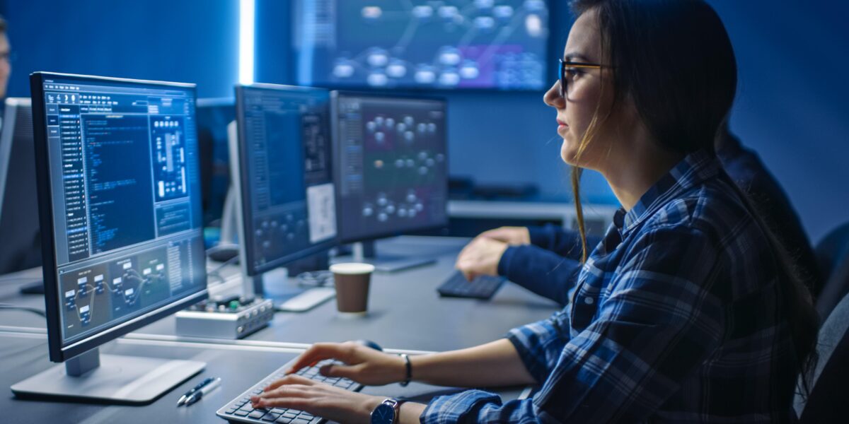 В России зарплаты IT-специалистов сократились на 8%