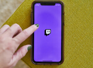 Московский суд оштрафовал Twitch на 1 млн рублей за неудаление недостоверной информации