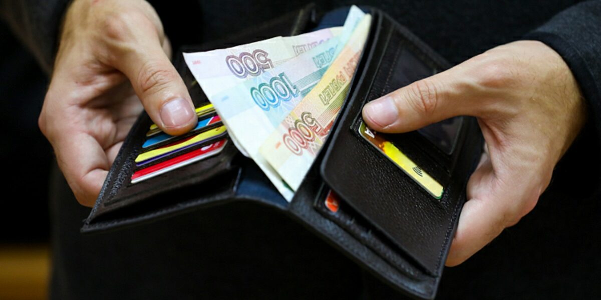 Жителей Приморья предупредили о проблемах с оплатой картой