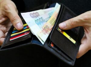 Жителей Приморья предупредили о проблемах с оплатой картой