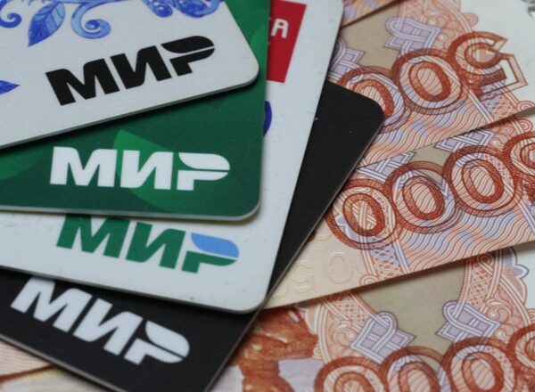 Сервисы с марта не смогут списывать деньги с отвязанных карт