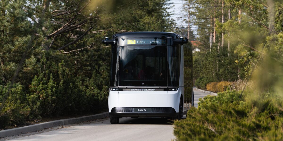 Бывший SberAutoTech представил прототип беспилотного шаттла L5 без места для водителя