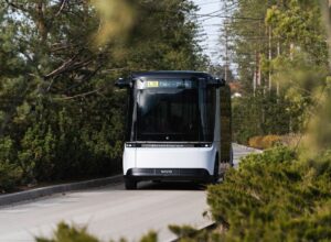 Бывший SberAutoTech представил прототип беспилотного шаттла L5 без места для водителя