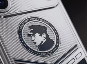 Компания Caviar представила в России лимитированную серию смартфонов с дизайном в честь Владимира Жириновского