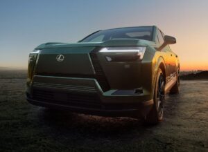 Lexus представила первый электрический трехрядный кроссовер TZ мощностью 420 л.с.