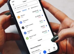 Coinbase уволит 700 сотрудников из-за перехода к AI-native модели