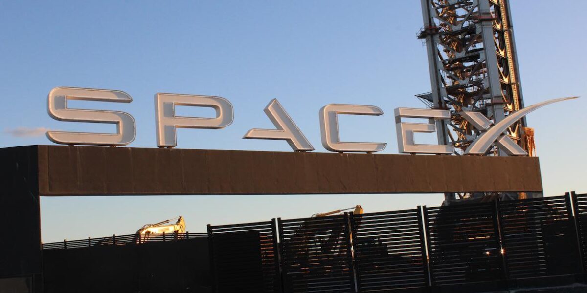 Акции SpaceX впервые упали ниже цены IPO