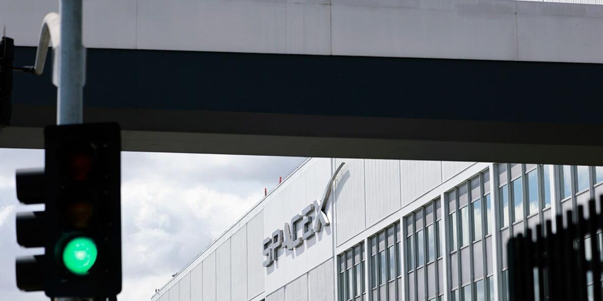 SpaceX обсуждает с Пентагоном сделку на миллиарды долларов