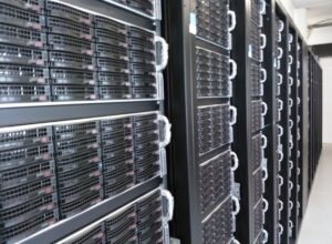 Счетная палата закупит серверы Yadro на 479 млн рублей через «Ростелеком»