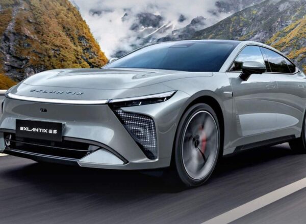 Chery оснастила седан Exlantix ES 26 датчиками и автопилотом