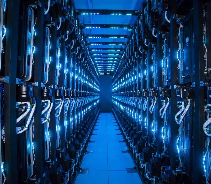 Microsoft арендовала дата-центры на $130 млрд