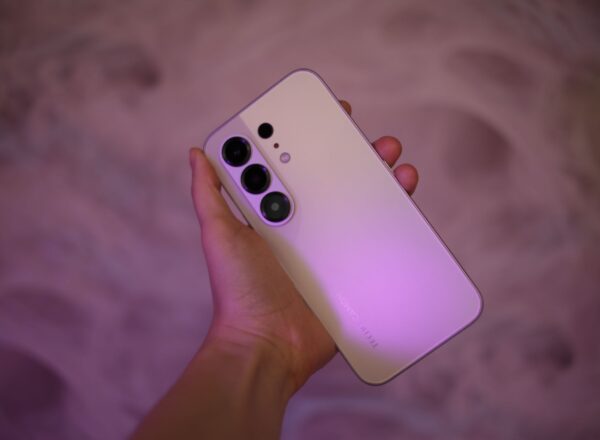 Недорогой смартфон с камерой Sony и большой батареей. Обзор TECNO CAMON 50
