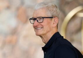 Apple раскрыла зарплату нового главы компании