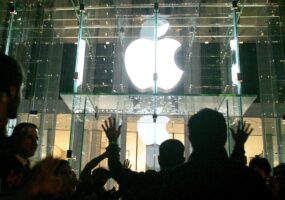 В России назвали цены на складной iPhone Duo и iPhone 18 Pro и Pro Max