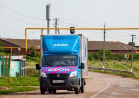 Ozon предложил продавцам размещать товары в Казахстане для продаж в России
