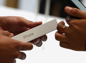 Ряд продавцов электроники фиксируют рост цен на старые iPhone