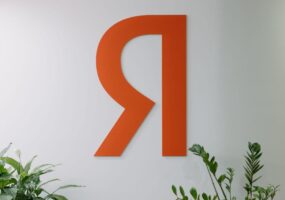 Яндекс и VK обсуждают создание совместного бизнеса с облаками и ИИ